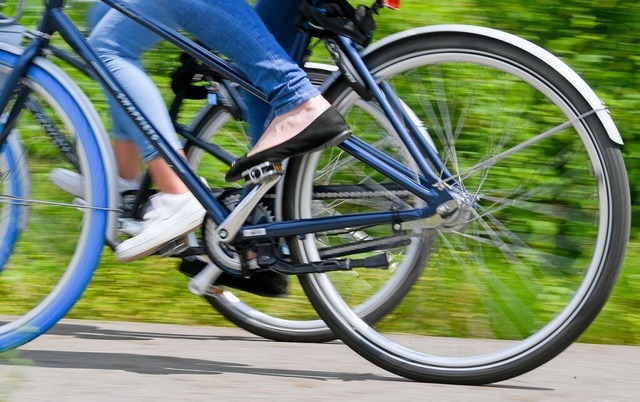 Fahrradleasing will die Stadt Lrrach ...iterinnen und Mitarbeiter zu gewinnen.  | Foto: Hendrik Schmidt (dpa)