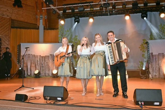 Mit Volksmusik aus Sdtirol begeisterten die Geschwiester Niederbacher.  | Foto: Stefan Pichler