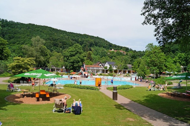 Am 17. Mai geht die Badesaison im Badenweiler Sport- und Freizeitbad wieder los.  | Foto: Silke Hartenstein