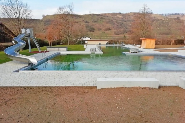 So sieht das Freibad in Oberrotweil im Moment aus. Erffnung ist im Mai.  | Foto: Sebastian Ehret