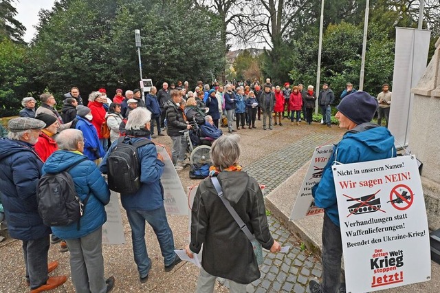 Rund 80 Menschen trafen sich anlsslic...xemburg vor 110 Jahren im Stadtgarten.  | Foto: Michael Bamberger