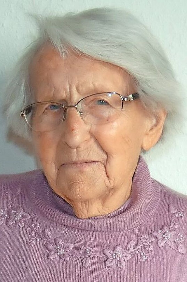 Elsa Scharfschwerdt wird an diesem Freitag 90 Jahre alt.  | Foto: Hans Spengler
