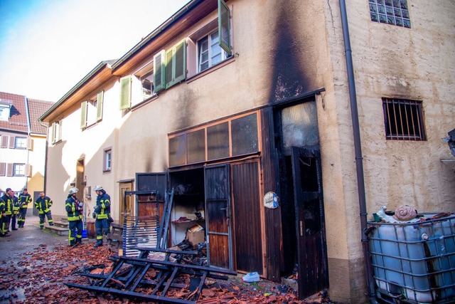 Das ausgebrannte Haus in der Friedrichstrae in Ettenheim.  | Foto: Olaf Michel