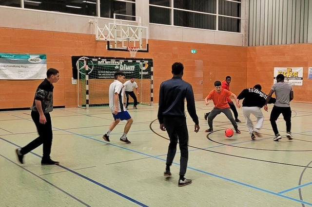 Das Nachtsport-Projekt ist ein beliebtes Angebot bei Jugendlichen in Lrrach.  | Foto: Richard Jung
