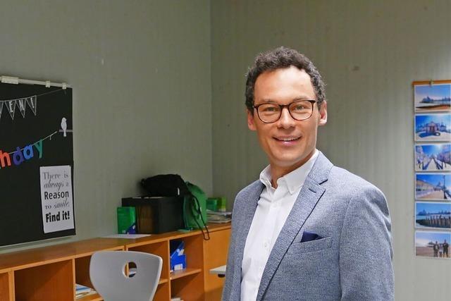Rektor Timo Pilz verlsst das Schulzentrum in Efringen-Kirchen