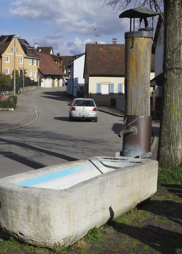 Neben dem Bau neuer  Internetverbindun...m die Sanierung von  Wasserleitungen.   | Foto: Herbert Frey