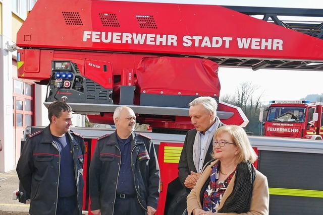 Der CDU-Stadtverband Wehr und die Land...#8222;Flagschiff&#8220; der Feuerwehr.  | Foto: Michael Gottstein
