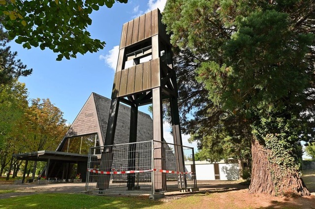 Der alte Glockenturm am Hochdorfer Friedhof ist seit 2022 Geschichte.  | Foto: Thomas Kunz