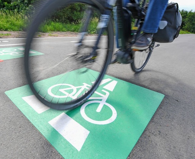 Beim Radschnellweg Wiesental gilt es a...er das Projekt konstruktiv diskutiert.  | Foto: Arne Dedert