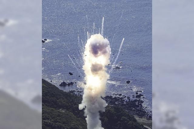 Japanische Rakete explodiert