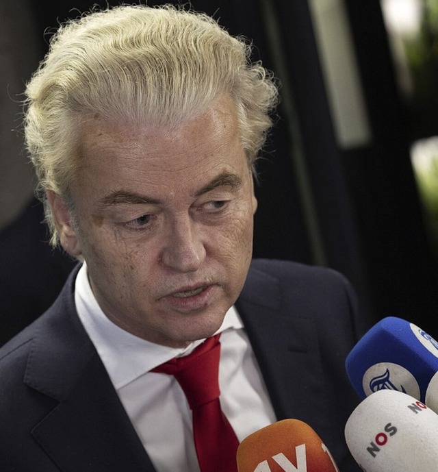 Gibt seinen Anspruch auf, Regierungschef zu werden: Geert Wilders  | Foto: Peter Dejong (dpa)