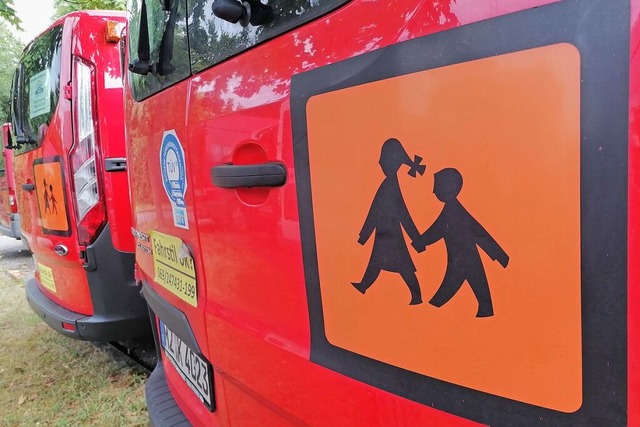 Die Busse fr den Schul- und Behindert...ut ausgestattet, kritisiert ein Leser.  | Foto: Daniel Gramespacher