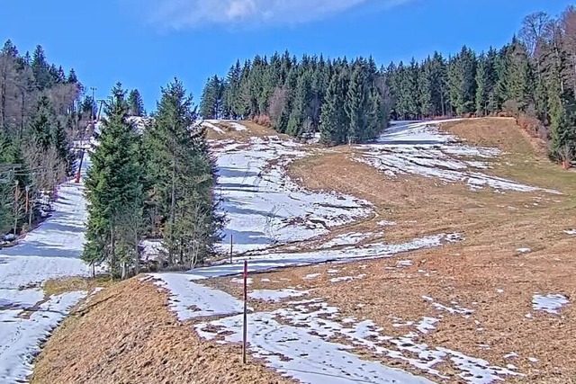 Die Webcam am Haldenkpfle zeigt: Es l... bei weitem nicht genug zum Skifahren.  | Foto: Webcam Haldenkpfle/Johner