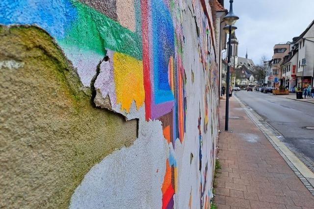 Unbekannter spendet 21,47 Euro fr Verschnerung einer Brselmauer in Titisee-Neustadt