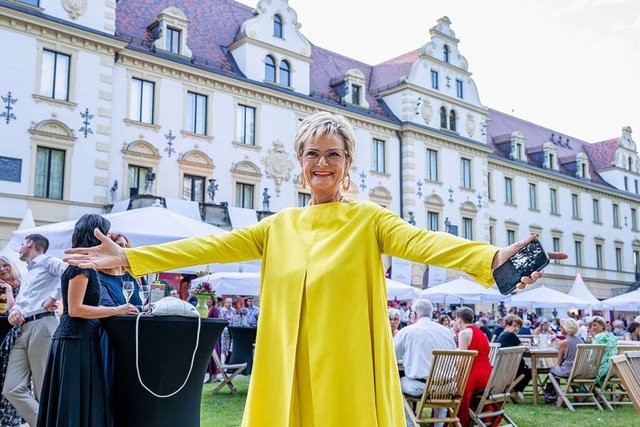 Gloria Frstin von Thurn und Taxis vor...m &#8222;Spendendinner&#8220; geladen.  | Foto: Armin Weigel