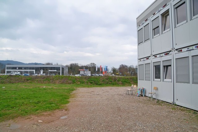 Die Container-Unterkunft in Denzlingen...ktiverer Auenbereich angelegt werden.  | Foto: Janna Kies