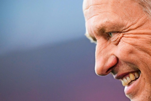 Christian Streich arbeitet seit 1995 a... Jahren als Coach der Profimannschaft.  | Foto: Tom Weller (dpa)