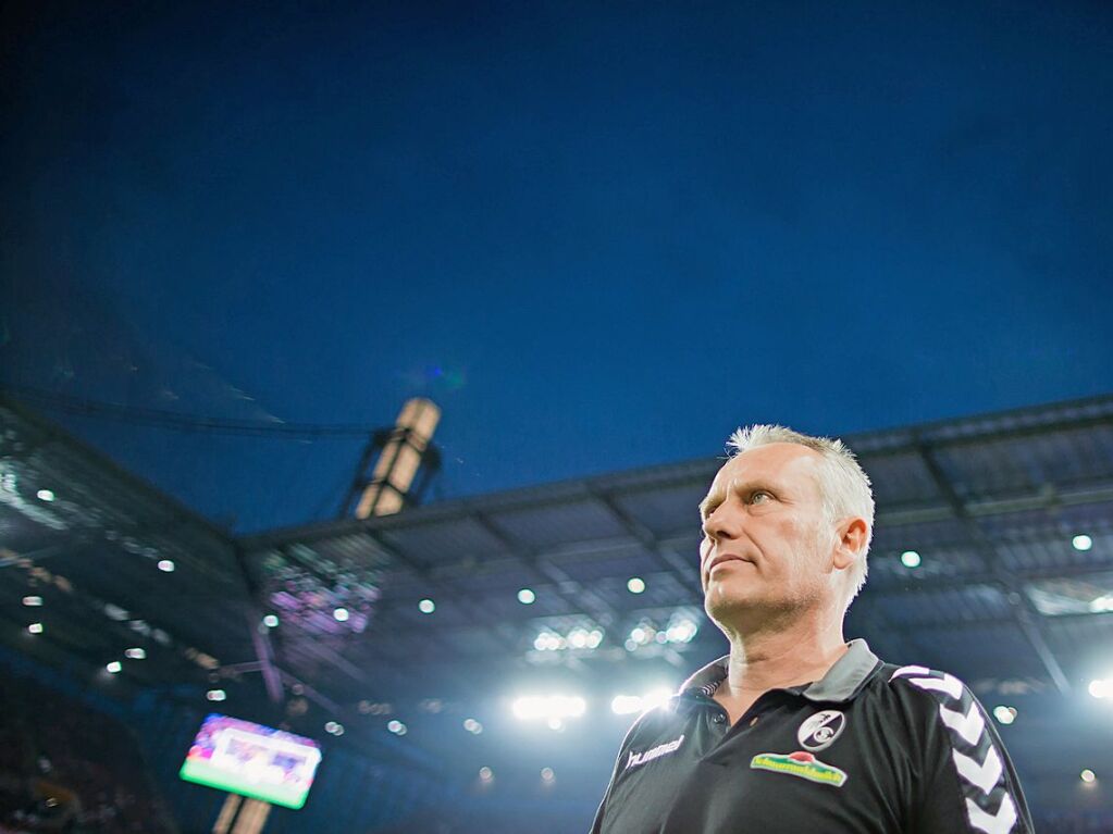 September 2016: Christian Streich bei einem Auswrtsspiel im Rhein-Energie-Stadion in Kln.