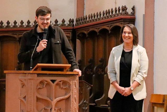 Diakone in Lahr beauftragt – pinke Hoffnungstrger statt graue Kirchenmuse