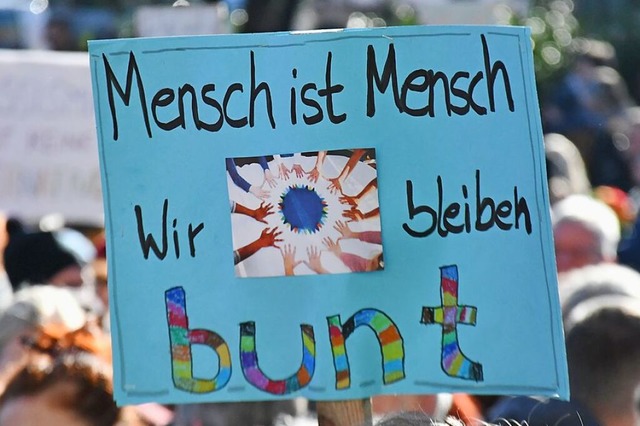 Die Mahnwache in Maulburg soll fr Vielfalt und Demokratie stehen (Symbolfoto).  | Foto: Barbara Ruda
