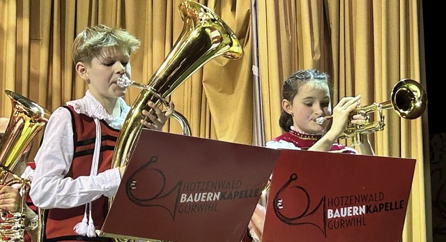 Die kleinen groen Stars des Konzertab...horn und Frieda Maier an der Trompete.  | Foto: Charlotte Frse