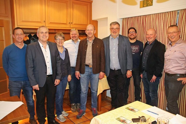 Das sind neun der zehn Kandidaten, die...bner, Rainer Stoll und Jens Bryssinck.  | Foto: Edinger, Gerald