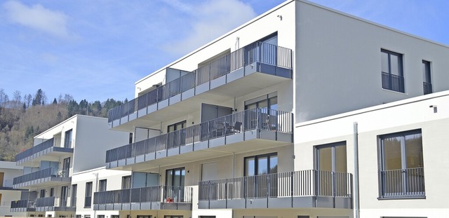 Viel Licht und grozgige Balkone erwa...ge Bewohner des neuen Apartmenthauses.  | Foto: Edgar Steinfelder