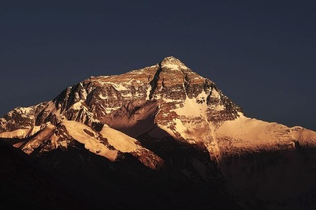 Das Besteigen des Mount Everest soll sicherer werden
