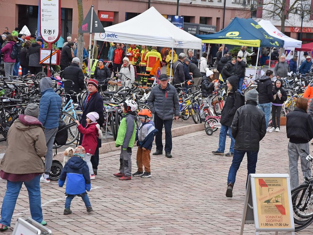 Impressionen vom Fahrrad- und Frhlingsmarkt in Gundelfingen.