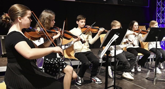 Eine Streichergruppe des Clara-Schumann-Gymnasiums   | Foto: Wolfgang Knstle