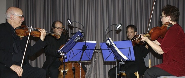 Antonio Pellegrini und Marianne Aeschb...oster (Violoncello) in der Steinhalle.  | Foto: Hildegard Karig