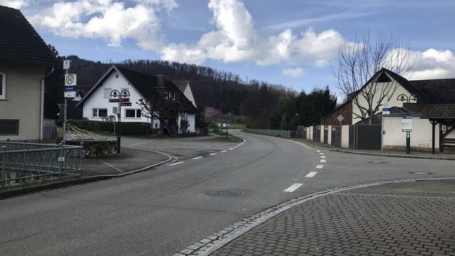 Der Bereich der Bushaltestellen in Nie...n Zebrastreifen ist ebenfalls geplant.  | Foto: Jutta Schtz