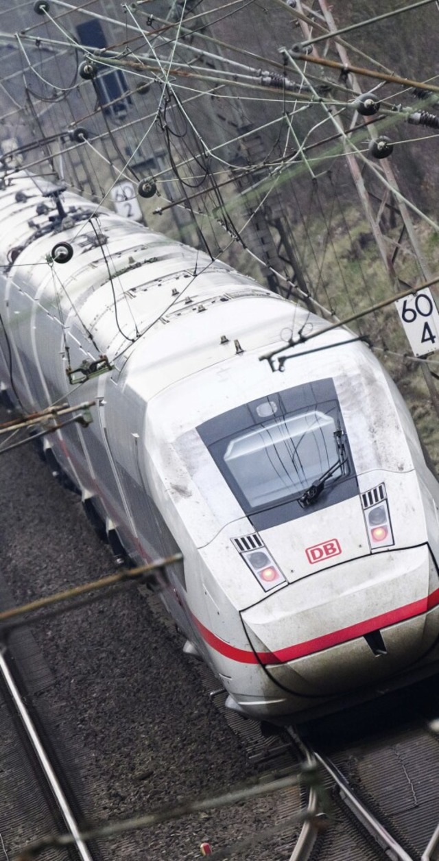 Am Osterwochenende knnen Reisende wieder mit der Bahn planen.  | Foto: Julian Stratenschulte (dpa)