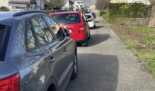 Gehwegparken wird von den Verkehrsplanern in den Fokus gerckt.  | Foto: Sarah Trinler