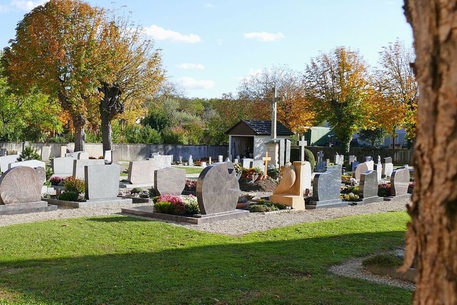 Auf dem Friedhof von Bremgarten gibt e...dere durch Urnengrber gefllt werden.  | Foto: Frank Schoch