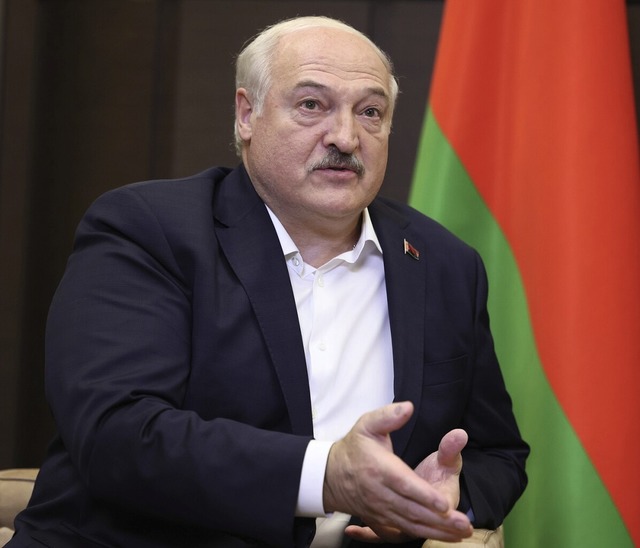 Der belarussische Prsident Lukaschenko prahlt mit seiner Raffinesse.  | Foto: Mikhail Metzel (dpa)