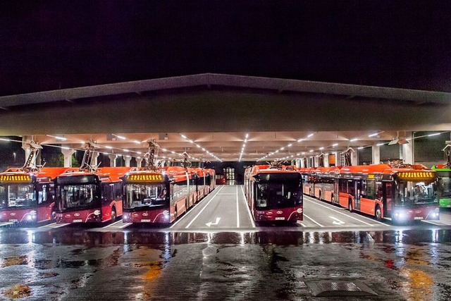 Die Busse der VAG Freiburg garantieren...ende Mobilitt in Freiburg und Umland.  | Foto: Anja Thlking