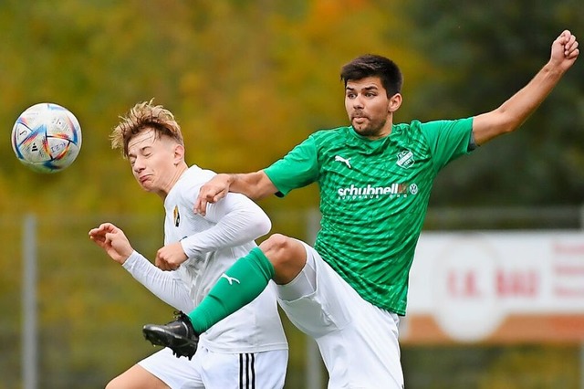 &#8222;Zweikampfstarker Spieler, der k...#8220;: Fabrice Neto Loureiro (rechts)  | Foto: Gerd Grndl