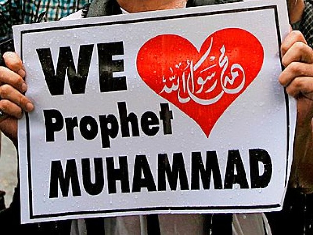 Viele Religionen haben Propheten. Musl...heilige Buch, den Koran, bermittelte.  | Foto: dpa