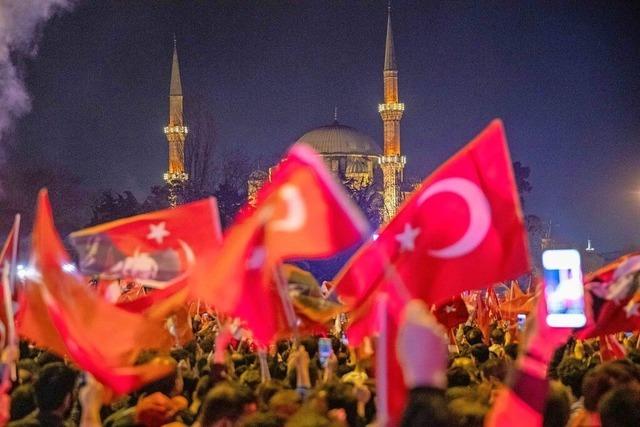 Erdogans Partei verliert bei Wahl in Istanbul - Opposition triumphiert