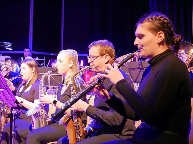 Die Stadtmusik Wehr spielte am Osterso... unter Leitung von Jonathan Eberstein.  | Foto: Michael Gottstein
