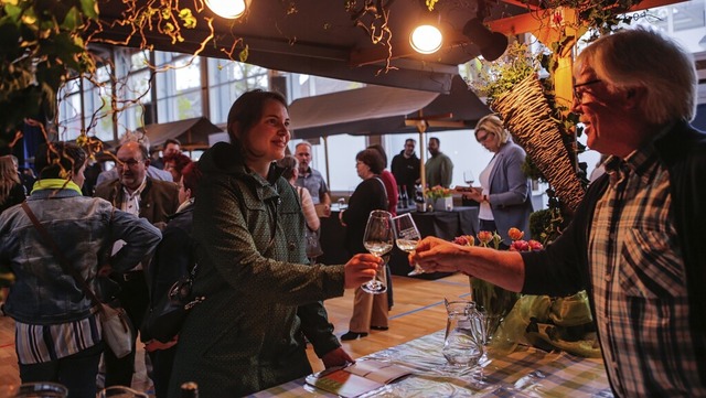 Zahlreiche regionale Weine gibt es bei... Ettenheim auf vier Routen  zu kosten.  | Foto: Adrian Hofmann