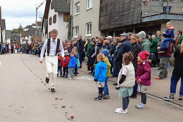 Das Eierspringen feiert in Nordweil ein Comeback