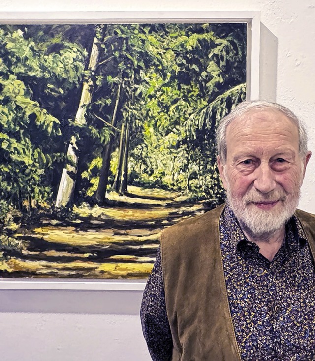 Der Knstler Albert Reichenbach vor dem Bild &#8222;Waldweg&#8220;  | Foto: Regina Erb-Schalk