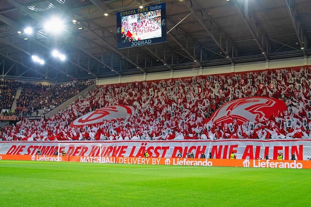 Die erfolgreiche Europapokalsaison war..., wie hier im Heimspiel gegen RC Lens.  | Foto: eu-images (imago)