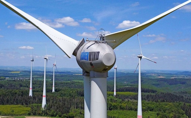 In Frankreich gibt es Streit um die Windkraft.  | Foto: Arne Dedert (dpa)