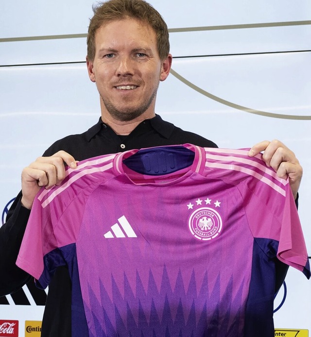 Bundestrainer Julian Nagelsmann prsen...der Fuball-Herren-Nationalmannschaft.  | Foto: Boris Roessler (dpa)