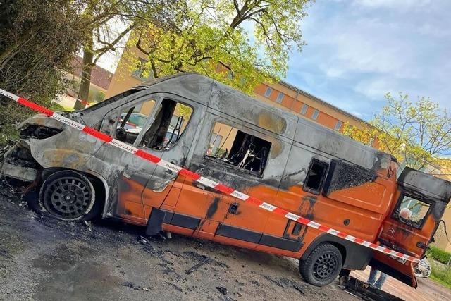Wohnmobil in Teningen ausgebrannt – Besitzer vermutet Brandstiftung
