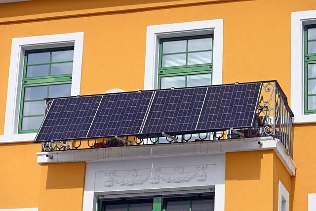 Solarstrom vom Balkon boomt – aber eine Vereinfachung fr Mieter lsst auf sich warten