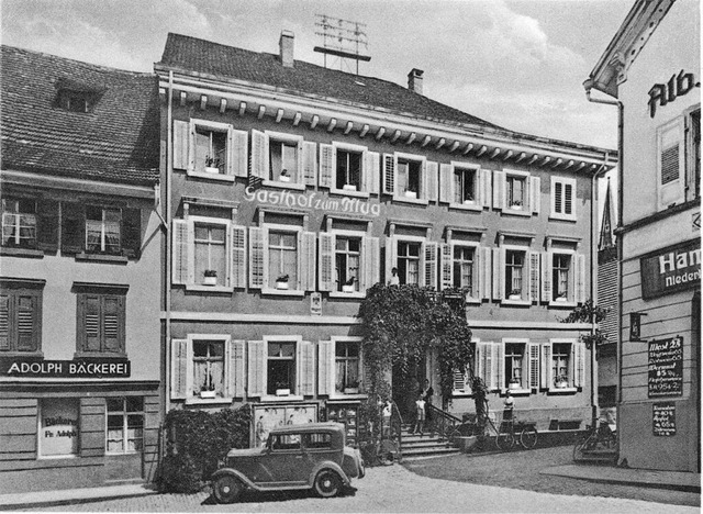Eine historische Ansicht des  Gasthofs...ein gesellschaftlicher Treffpunkt war.  | Foto: Sammlung Andreas Gsell